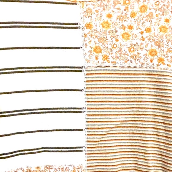 American Eagle Floral Patchwork Top - Picture 5 of 7